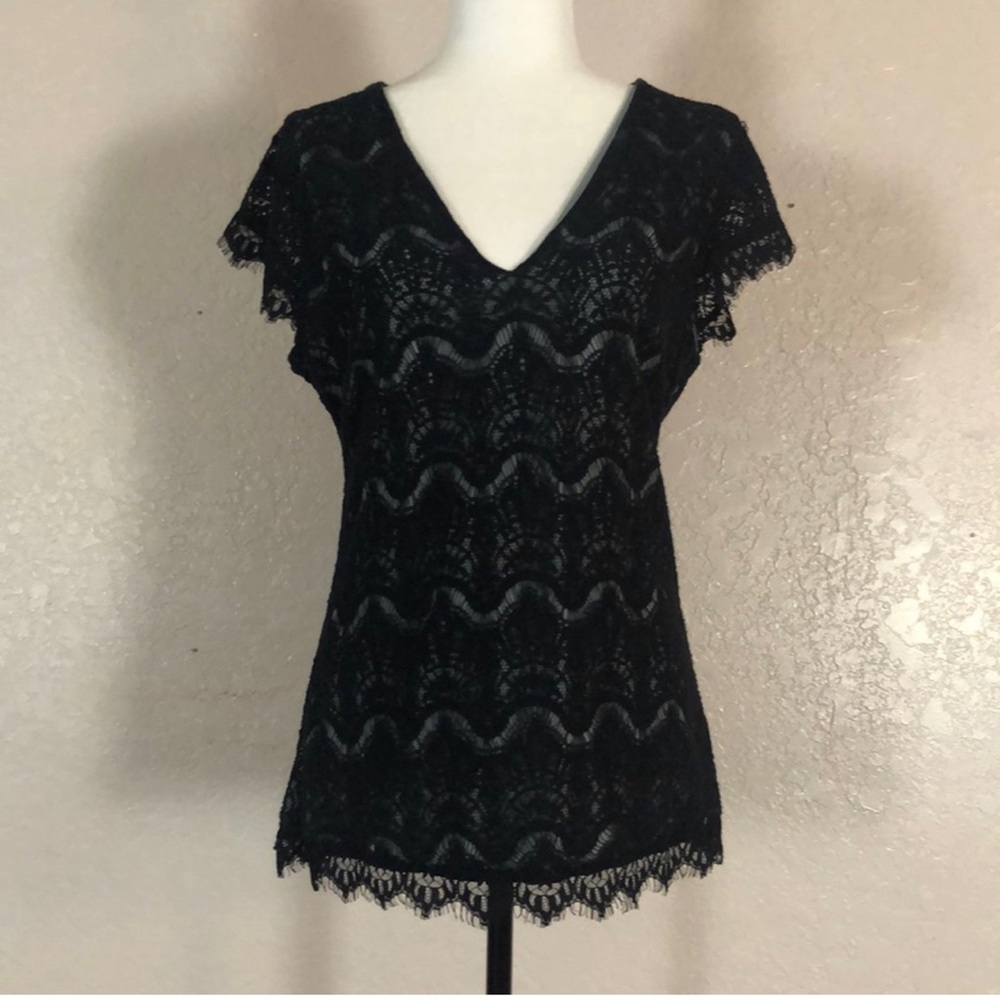 BKE Boutique Black Lace V-Neck Scalloped Blouse Size XL
